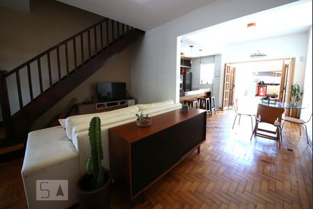 Sala de casa à venda com 2 quartos, 140m² em Campo Belo, São Paulo