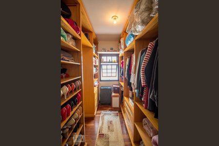 Closet da suíte de casa à venda com 3 quartos, 247m² em Vila Carrão, São Paulo