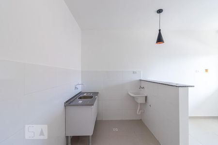 Sala/Cozinha de apartamento para alugar com 1 quarto, 30m² em Parque Cisper, São Paulo