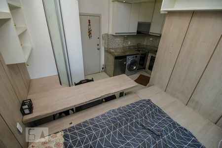 Quarto de kitnet/studio à venda com 1 quarto, 26m² em Catete, Rio de Janeiro