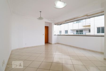 Sala de apartamento para alugar com 2 quartos, 68m² em Setor Sudoeste, Goiânia