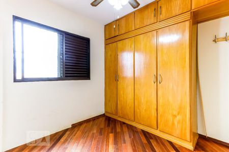 Quarto 1 de apartamento para alugar com 2 quartos, 51m² em Vila Mazzei, São Paulo