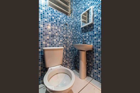 Banheiro de casa para alugar com 2 quartos, 70m² em Itaquera, São Paulo