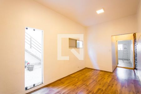 Sala de tv de casa à venda com 3 quartos, 150m² em Vila Linda, Santo André