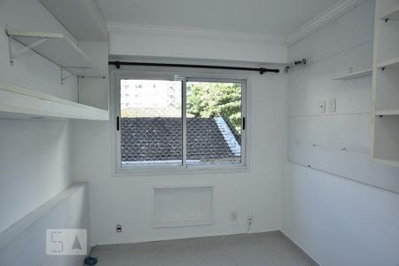 Quarto 1 de apartamento para alugar com 2 quartos, 90m² em Freguesia (jacarepaguá), Rio de Janeiro