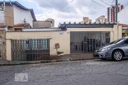 Casa à venda com 300m², 5 quartos e 2 vagas Casa à venda com 300m², 5 quartos e 2 vagasFachada