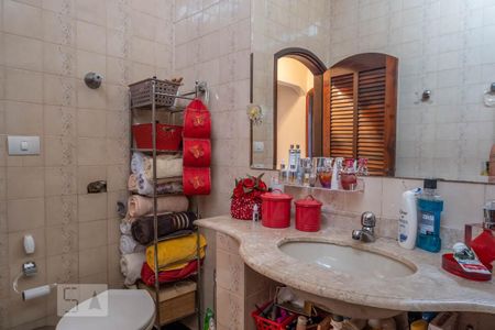 Casa à venda com 300m², 5 quartos e 2 vagas Casa à venda com 300m², 5 quartos e 2 vagasBanheiro da Casa 3