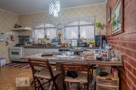 Casa à venda com 300m², 5 quartos e 2 vagas Casa à venda com 300m², 5 quartos e 2 vagasCozinha da Casa 3