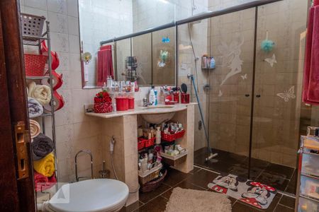 Casa à venda com 300m², 5 quartos e 2 vagas Casa à venda com 300m², 5 quartos e 2 vagasBanheiro da Casa 3