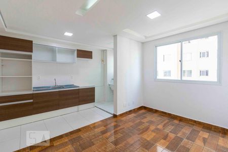 Sala de apartamento para alugar com 2 quartos, 41m² em Itaquera, São Paulo