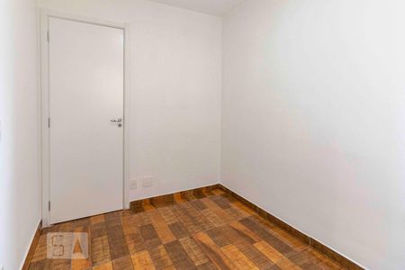 Quarto 1 de apartamento para alugar com 2 quartos, 41m² em Itaquera, São Paulo