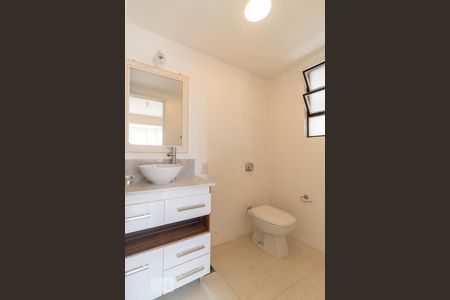 Banheiro da Suíte de apartamento para alugar com 3 quartos, 116m² em Boa Vista, Porto Alegre