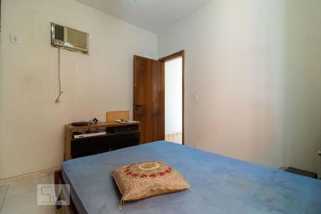 Quarto de casa à venda com 2 quartos, 60m² em Irajá, Rio de Janeiro