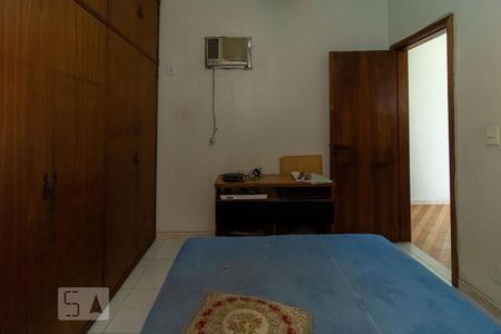 Quarto de casa à venda com 2 quartos, 60m² em Irajá, Rio de Janeiro