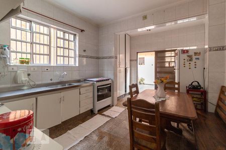 Cozinha de casa à venda com 3 quartos, 150m² em Jardim Ester Yolanda, São Paulo