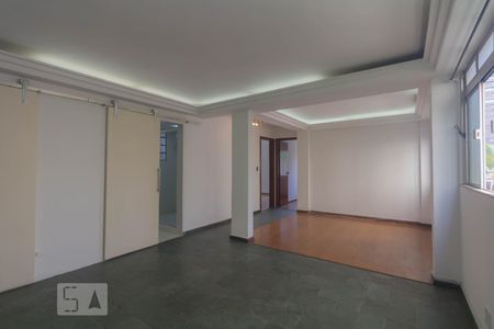 Apartamento à venda com 75m², 2 quartos e 1 vagaSala