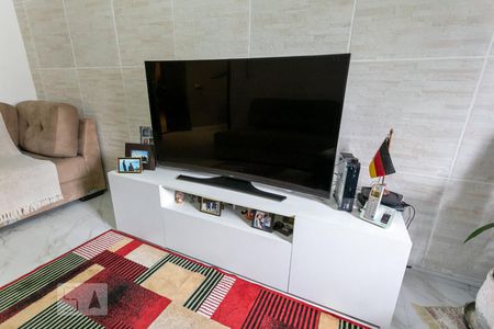 TV de casa à venda com 4 quartos, 260m² em Jardim Fenix, São Bernardo do Campo