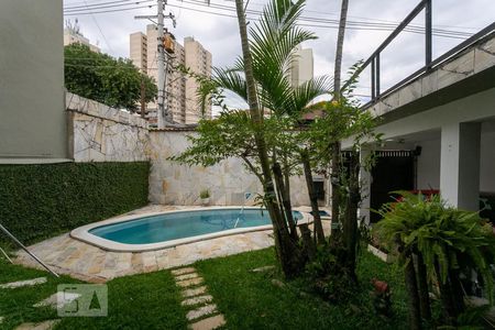 Vista de casa à venda com 4 quartos, 260m² em Jardim Fenix, São Bernardo do Campo