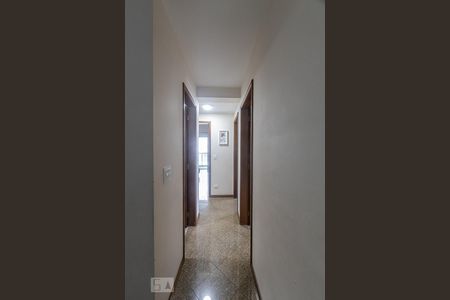 corredor de apartamento à venda com 3 quartos, 99m² em Vila Regente Feijó, São Paulo