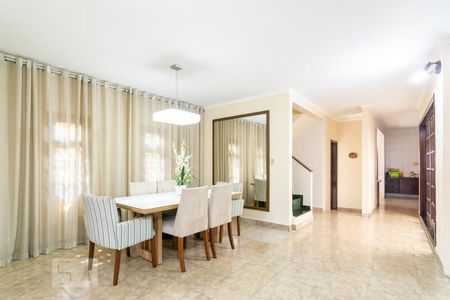 Sala de casa para alugar com 3 quartos, 500m² em Vila Lucinda, Santo André