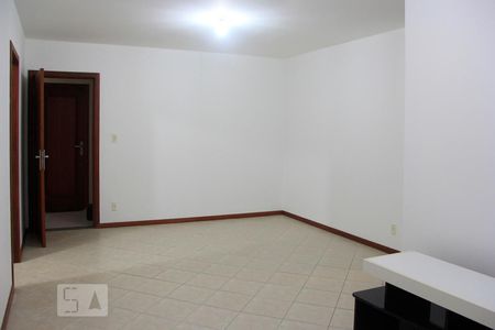 Sala de apartamento para alugar com 2 quartos, 80m² em Trindade, Florianópolis