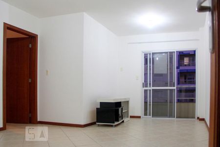 Sala de apartamento para alugar com 2 quartos, 80m² em Trindade, Florianópolis