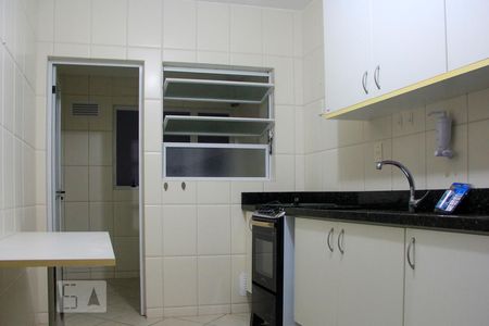 Cozinha de apartamento para alugar com 2 quartos, 80m² em Trindade, Florianópolis