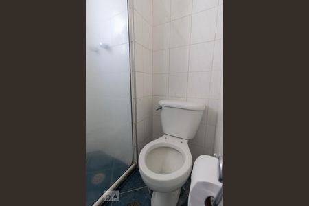 Banheiro de apartamento para alugar com 2 quartos, 62m² em Santa Teresinha, São Paulo