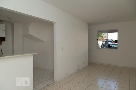 Sala  de casa de condomínio para alugar com 3 quartos, 89m² em Vargem Pequena, Rio de Janeiro