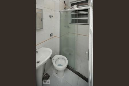 Banheiro de apartamento para alugar com 1 quarto, 50m² em Cachambi, Rio de Janeiro