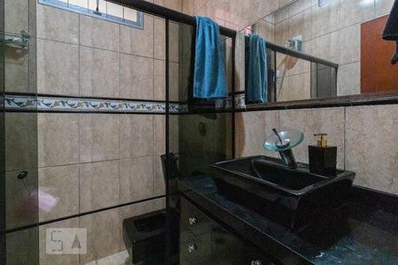 Casa à venda com 135m², 5 quartos e 2 vagas Casa à venda com 135m², 5 quartos e 2 vagasBanheiro 2