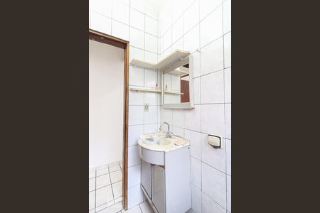 Banheiro de kitnet/studio para alugar com 1 quarto, 40m² em Conjunto Residencial Butantã, São Paulo