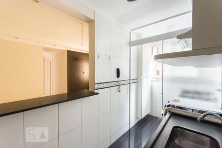 Cozinha de apartamento à venda com 3 quartos, 60m² em Jardim Márcia, Campinas