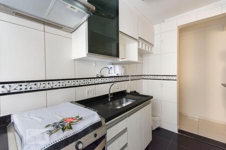 Cozinha de apartamento à venda com 3 quartos, 60m² em Jardim Márcia, Campinas