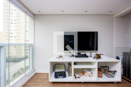 Sala de apartamento à venda com 2 quartos, 70m² em Campo Belo, São Paulo