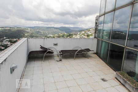 Studio à venda com 120m², 2 quartos e 1 vaga Studio à venda com 120m², 2 quartos e 1 vagaSacada