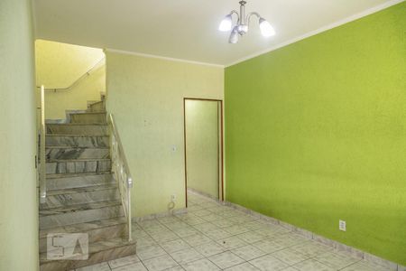 Sala de casa para alugar com 2 quartos, 150m² em Vila Guilhermina, São Paulo