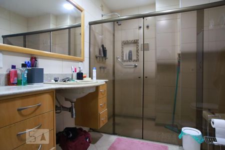 Banheiro Suíte 1 de casa de condomínio à venda com 6 quartos, 250m² em Tijuca, Rio de Janeiro