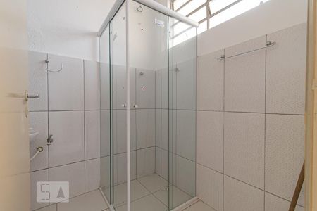 Banheiro de kitnet/studio para alugar com 1 quarto, 34m² em Centro, São Paulo