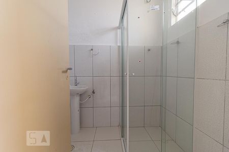 Banheiro de kitnet/studio para alugar com 1 quarto, 34m² em Centro, São Paulo