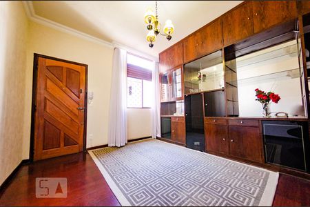 Sala de apartamento para alugar com 3 quartos, 60m² em Vila Ermelinda, Belo Horizonte