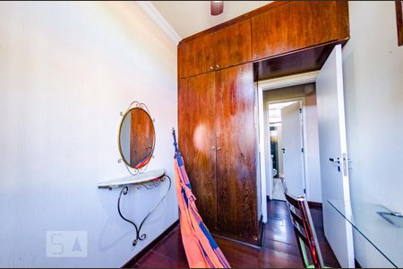 Quarto 1 de apartamento para alugar com 3 quartos, 60m² em Vila Ermelinda, Belo Horizonte