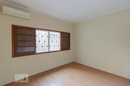 Quarto 2 de casa à venda com 2 quartos, 130m² em Vila Congonhas, São Paulo