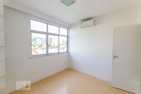 Quarto 1 de apartamento à venda com 2 quartos, 145m² em Santa Rosa, Niterói
