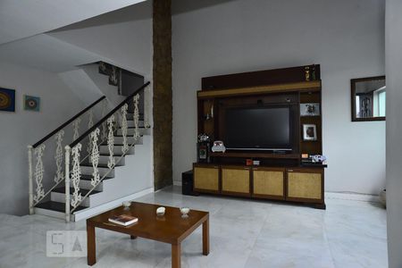 Sala de casa de condomínio para alugar com 4 quartos, 230m² em Freguesia de Jacarepaguá, Rio de Janeiro