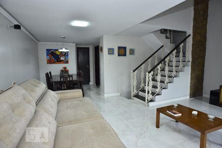Sala de casa de condomínio à venda com 4 quartos, 230m² em Freguesia de Jacarepaguá, Rio de Janeiro