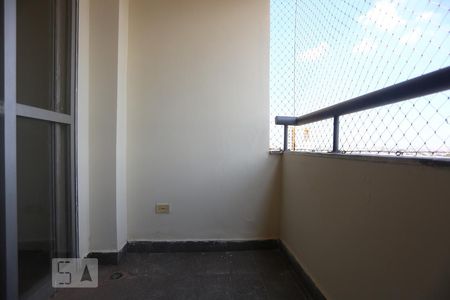 Sacada de apartamento para alugar com 2 quartos, 62m² em Vila Yara, Osasco