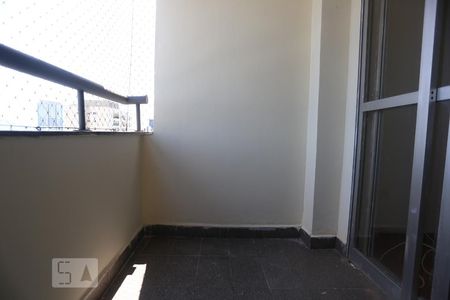 Sacada de apartamento para alugar com 2 quartos, 62m² em Vila Yara, Osasco