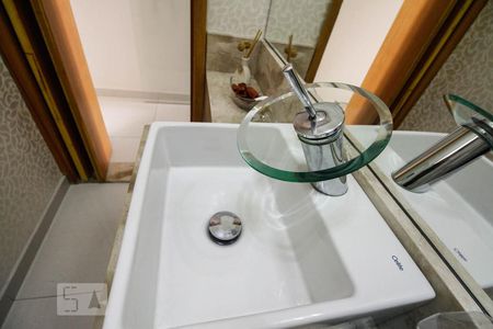 Lavabo  de casa para alugar com 3 quartos, 462m² em Vila Matilde, São Paulo