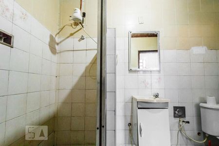 Banheiro de apartamento para alugar com 1 quarto, 60m² em Ribeira, Rio de Janeiro